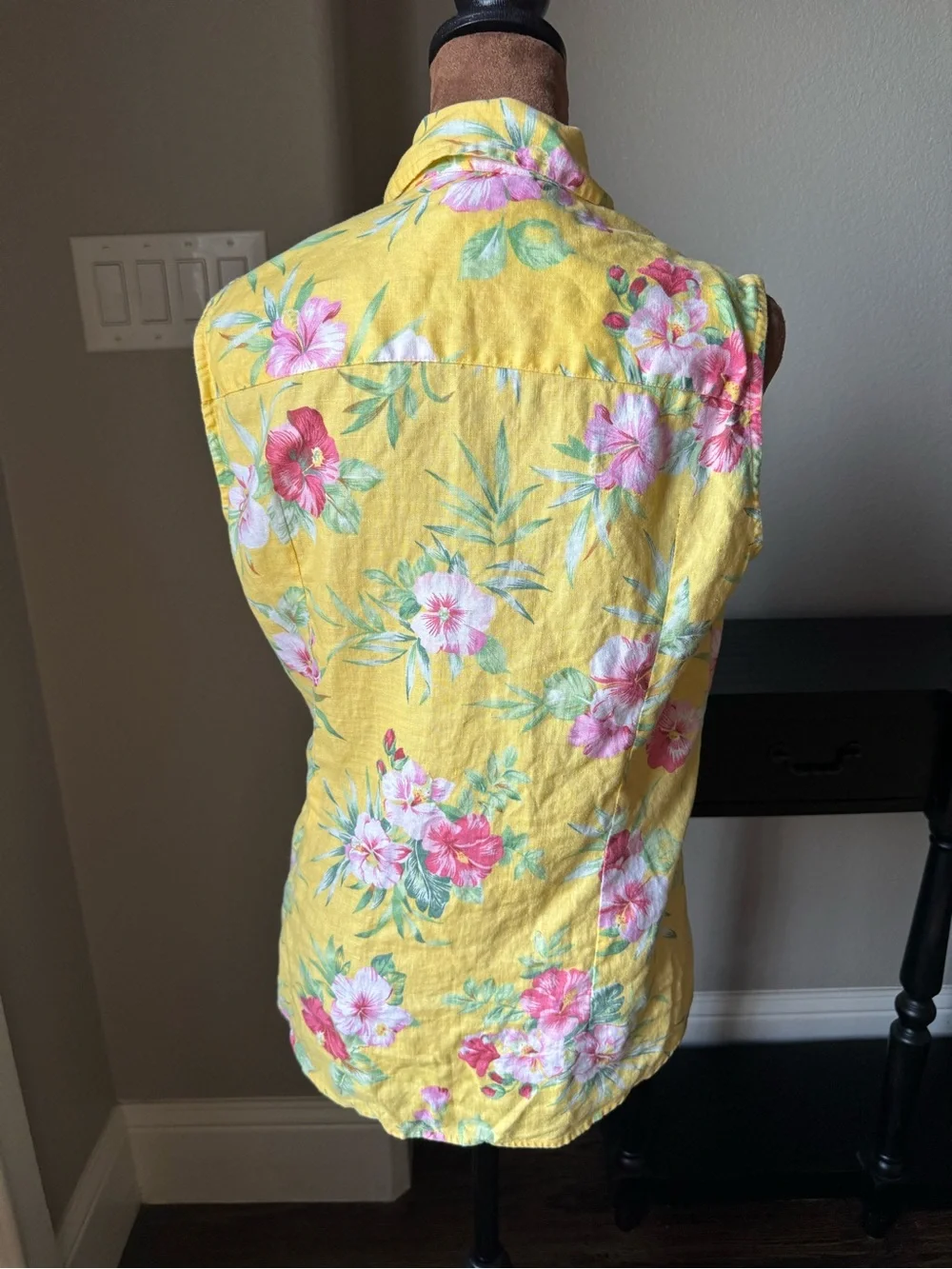 Lauren Ralph Lauren 100% Linen Yellow Hibiscus Floral Sleeveless Button Shirt M